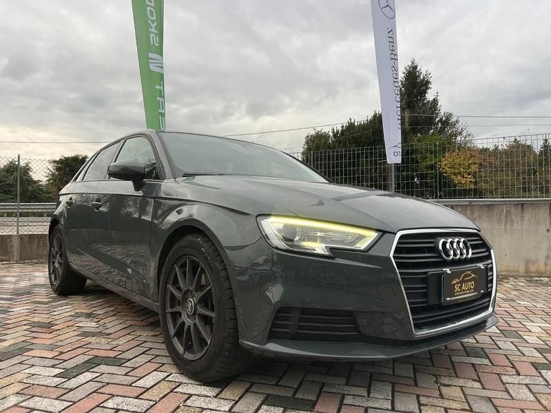 Usata Audi A3 Business 204 CV (150 kW) 2020 Grigio Berlina