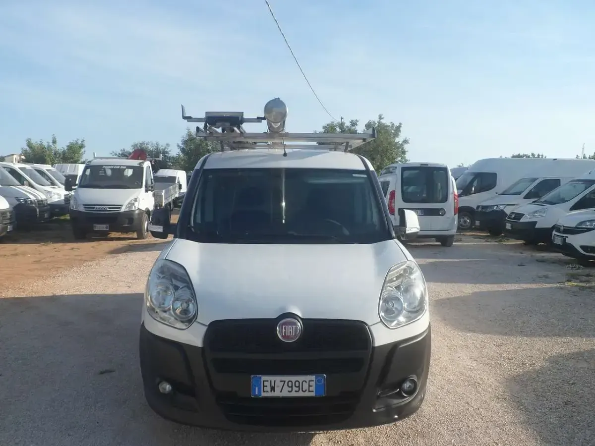 Usata Fiat Doblò 105 CV (77 kW) 2015 Bianco Monovolume
