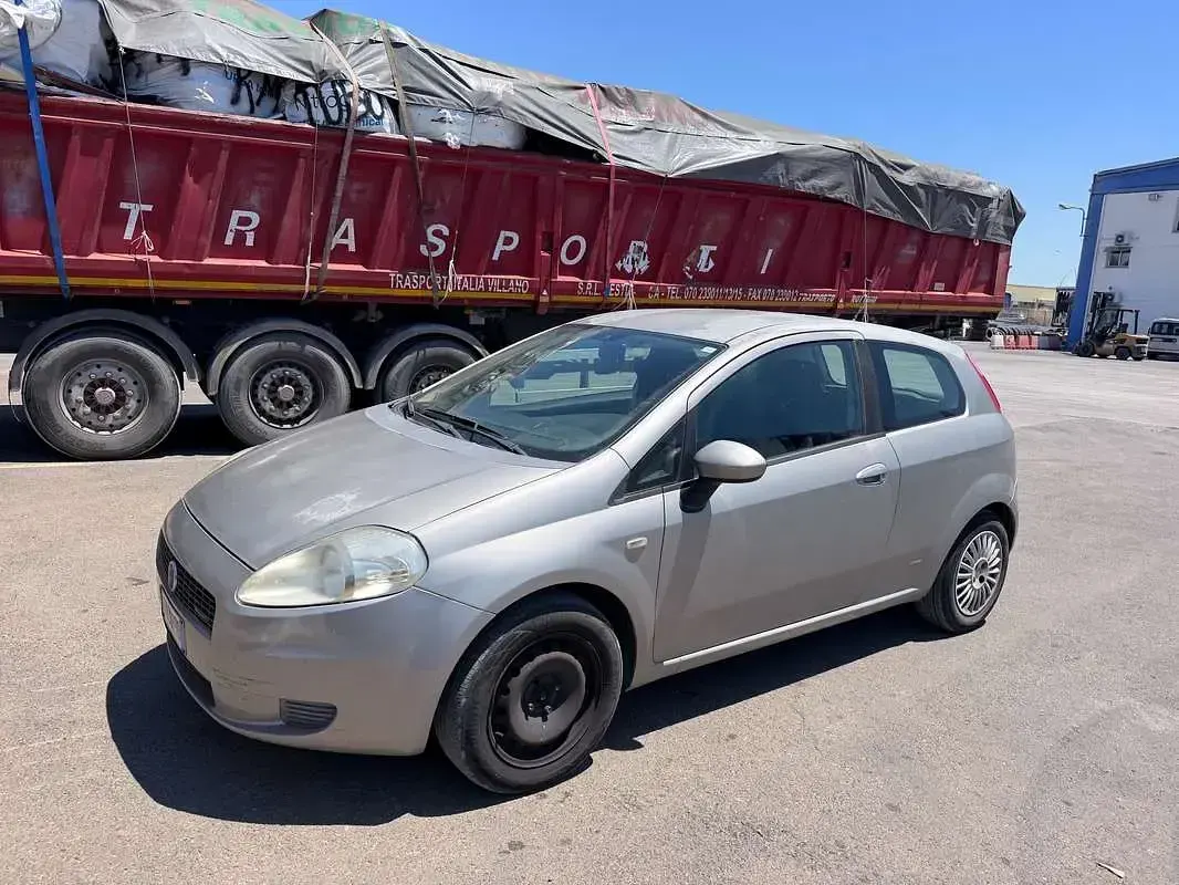 Usata Fiat Grande Punto Active 75 CV (55 kW) 2008 Utilitaria