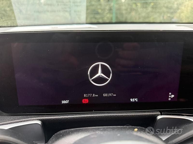 Usata Mercedes GLB200 2024 Grigio SUV