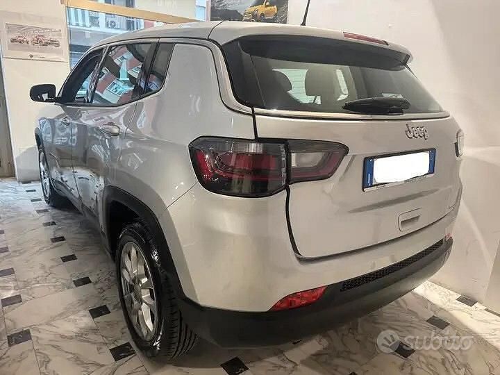 Usata Jeep Compass Longitude 131 CV (96 kW) 2022 Argento SUV