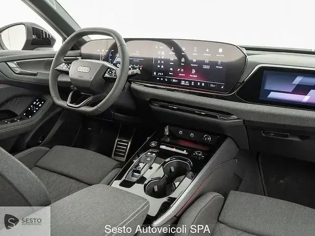 Nuova Audi A5 Sportback Edition .1 204 CV (150 kW) 2025 Blu firmamento metallizzato Utilitaria