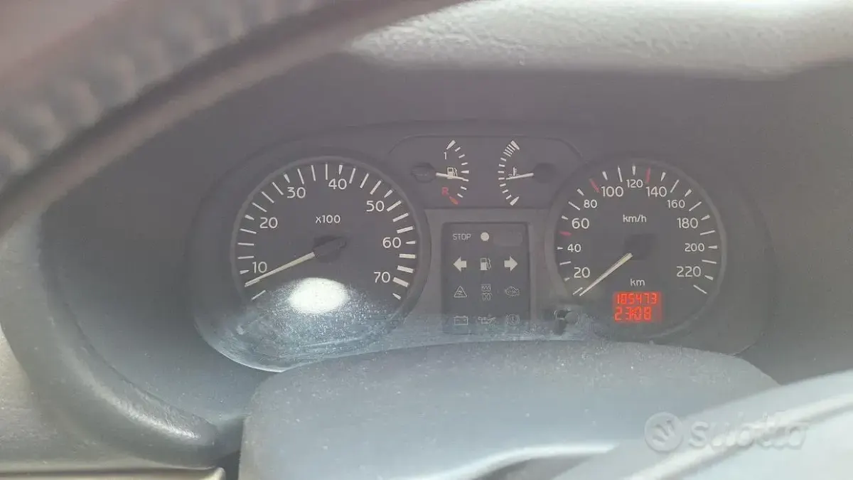 Usata Renault Clio II Expression 75 CV (55 kW) 2003 Bianco Berlina