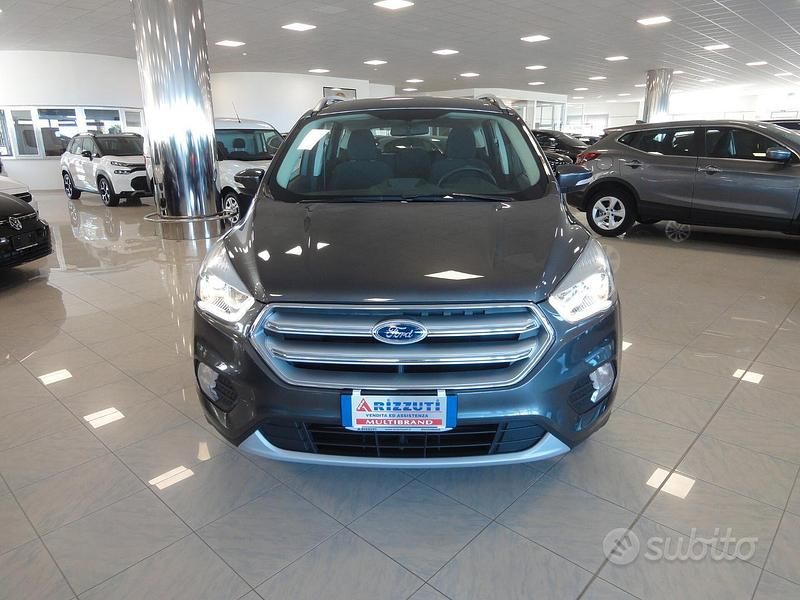 Usata Ford Kuga S 150 CV (110 kW) 2019 Grigio SUV