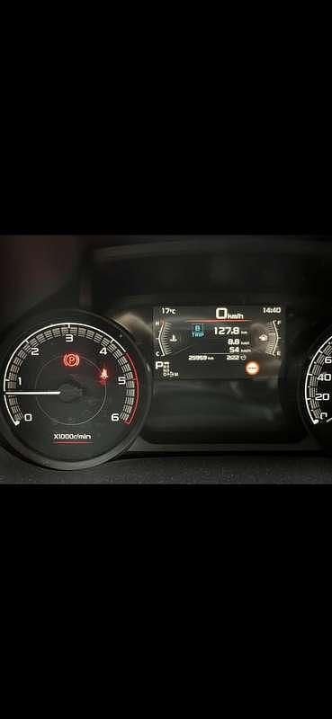 Usata Isuzu D-Max 163 CV (119 kW) 2025 Nero Pick-up