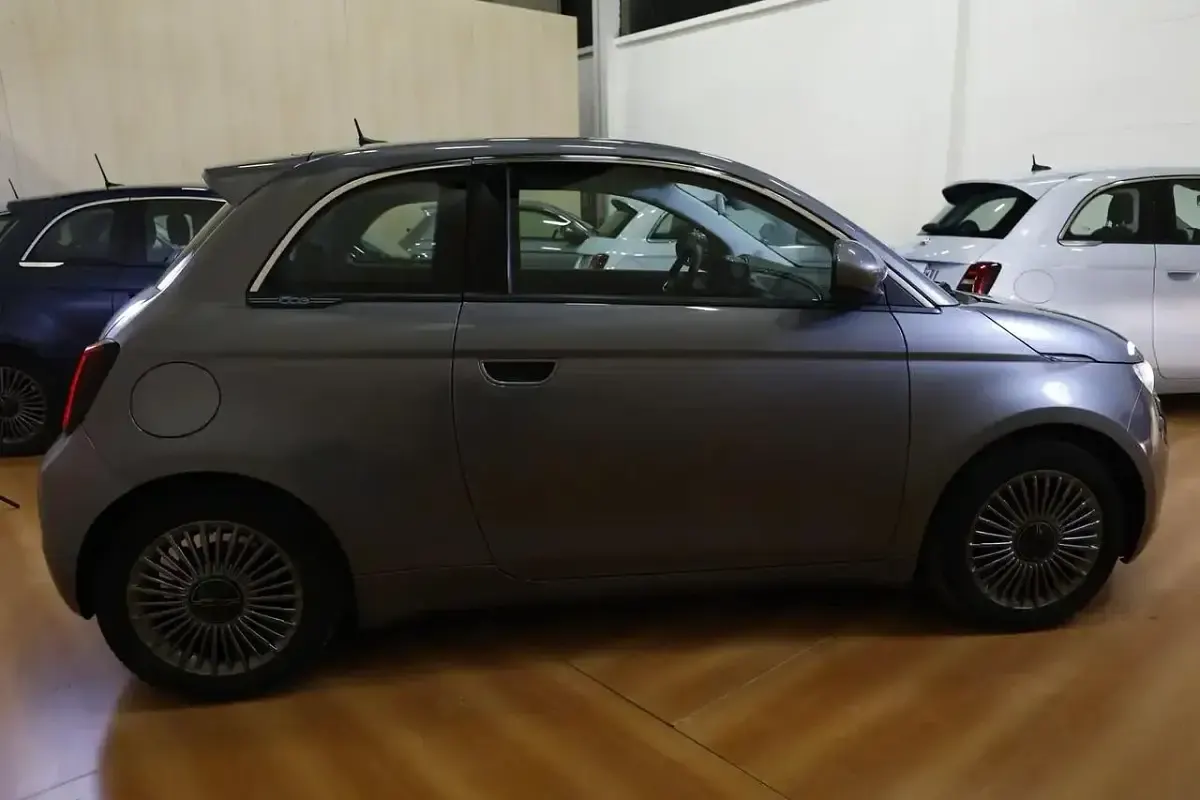 Second-hand Fiat 500e Icon 42 kW (58 CP) 2021 Gri Berlinǎ
