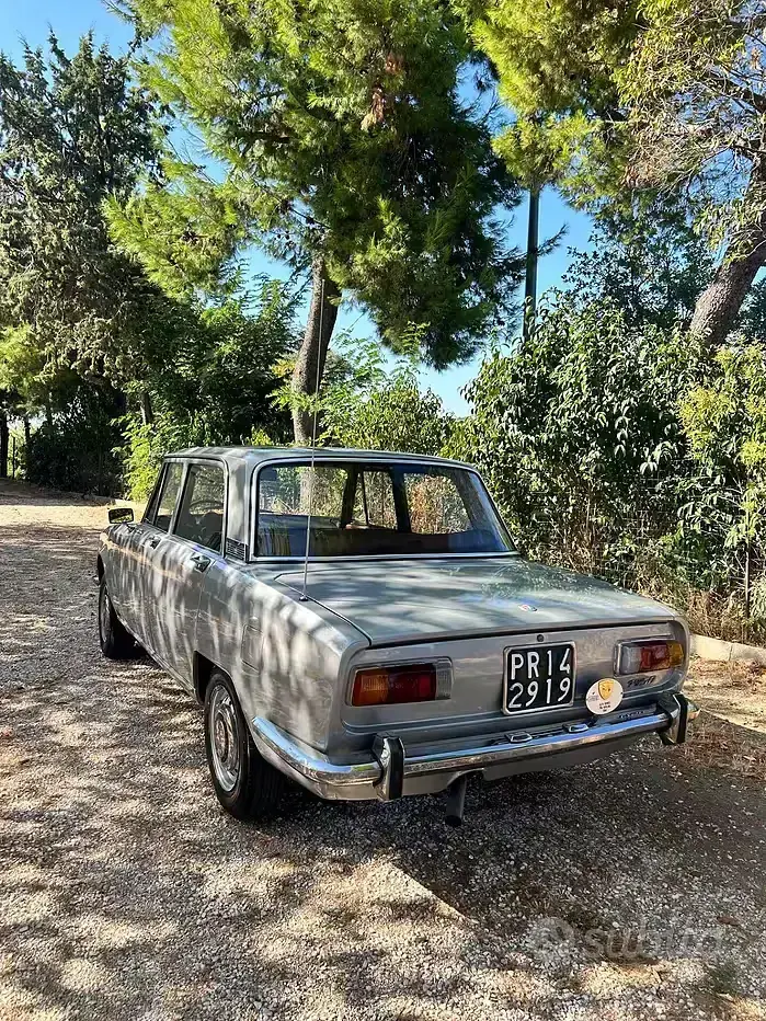 Usata Alfa Romeo 1750 131 CV (96 kW) 1970 Grigio Berlina