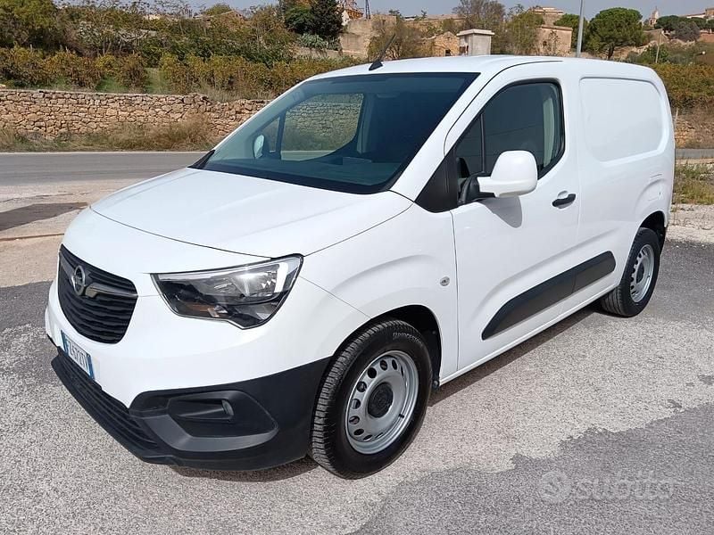 Occasion Opel Combo 75 ch (55 kW) 2019 Blanc Monospace