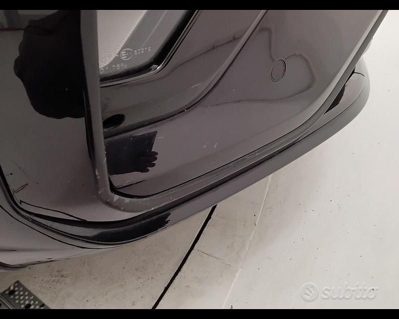 Usata VW Taigo R-line 110 CV (80 kW) 2022 Nero SUV