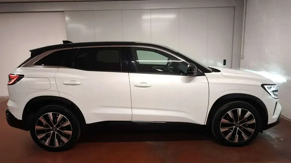 Usata Renault Austral Techno 131 CV (96 kW) 2023 Bianco perla SUV