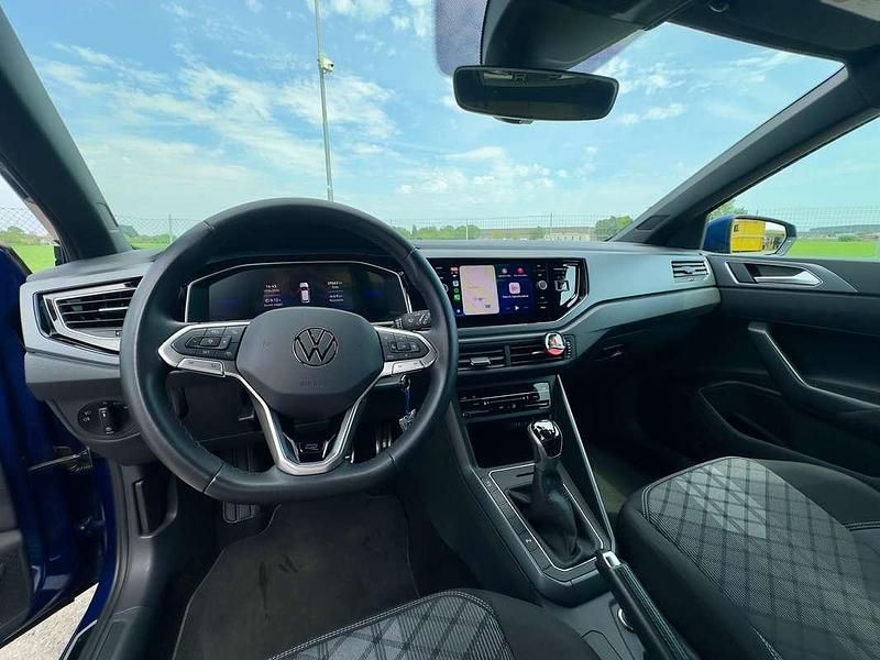 Usata VW Polo R-line 95 CV (69 kW) 2023 Blu/azzurro Utilitaria