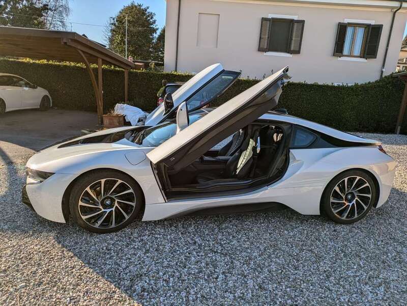Usata BMW i8 231 CV (169 kW) 2017 Bianco Coupé