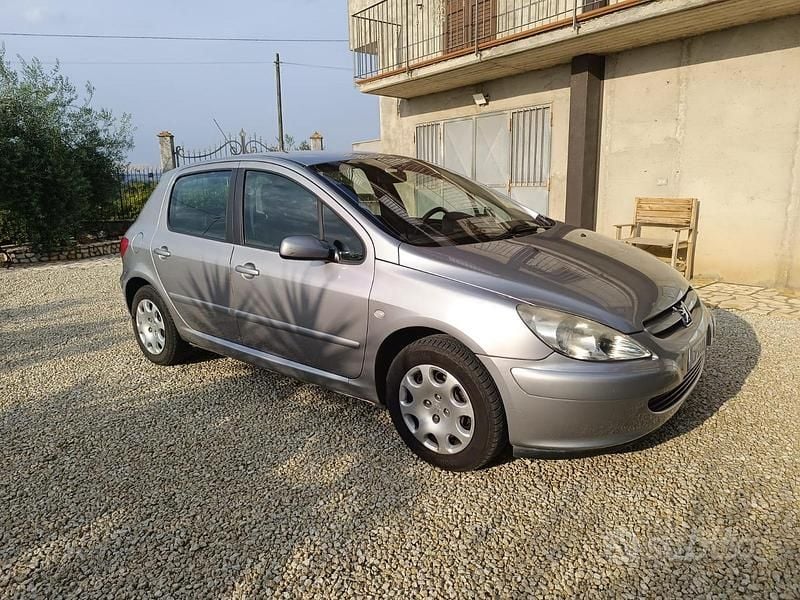 Usata Peugeot 307 110 CV (80 kW) 2004 Grigio Berlina