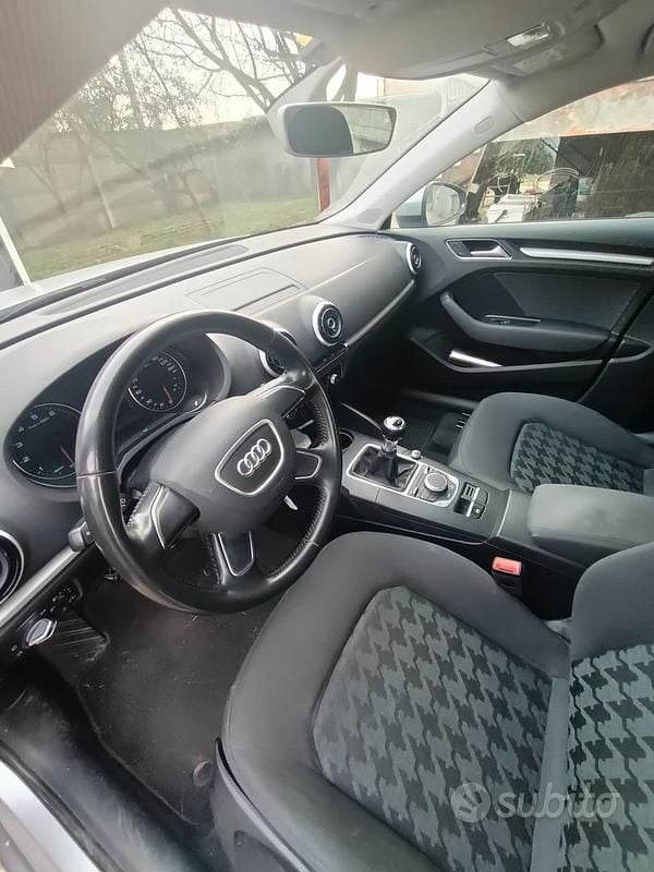 Usata Audi A3 Ambiente 125 CV (91 kW) 2015 Grigio Berlina