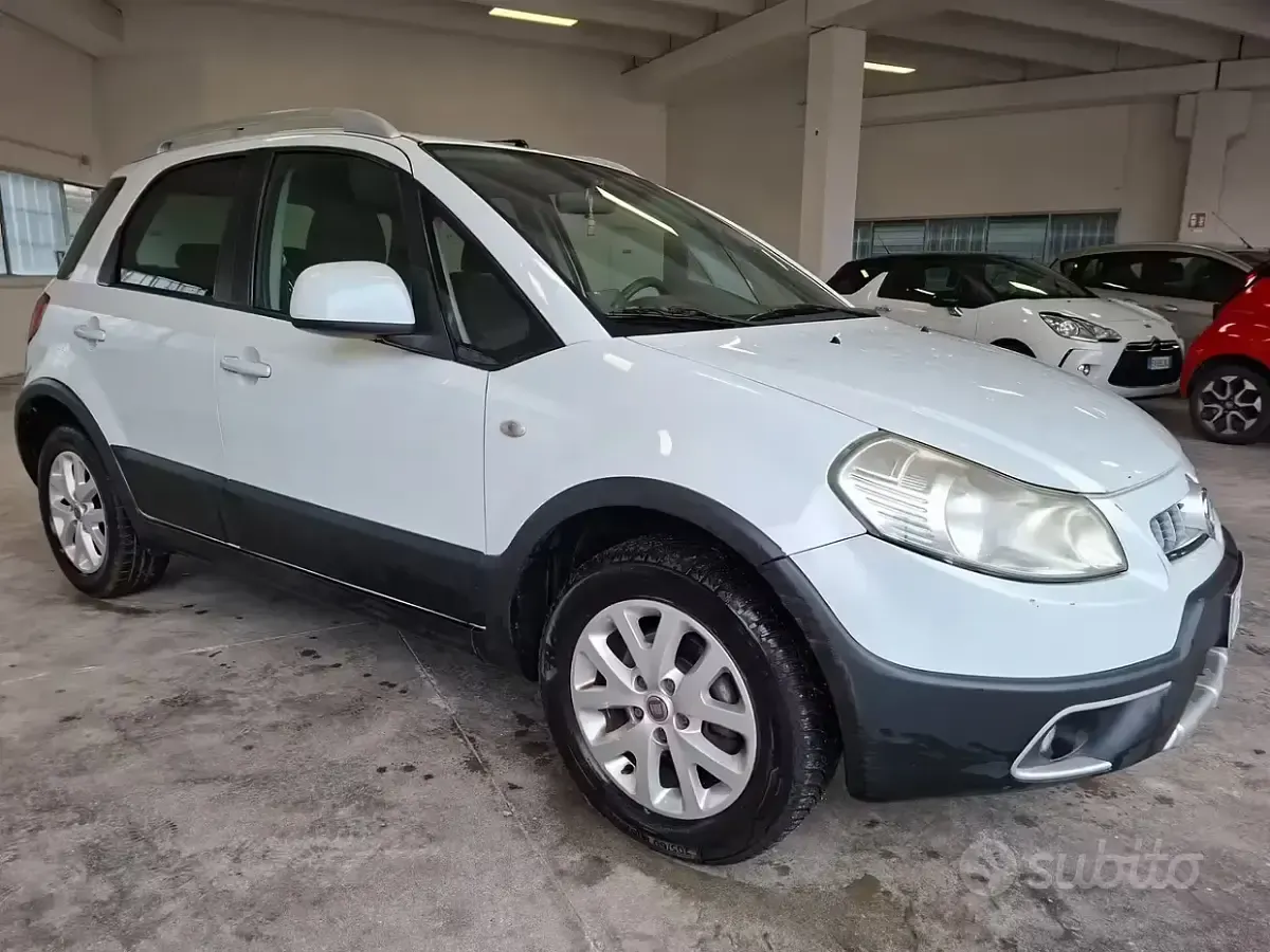 Usata Fiat Sedici Dynamic 120 CV (88 kW) 2010 Bianco SUV