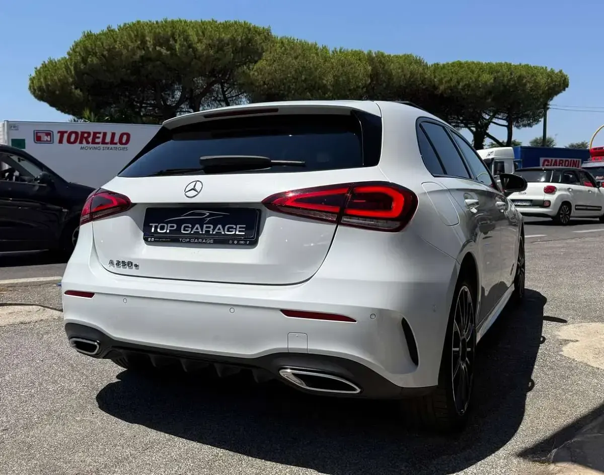 Usata Mercedes A250 Premium Plus 160 CV (117 kW) 2022 Bianco Berlina