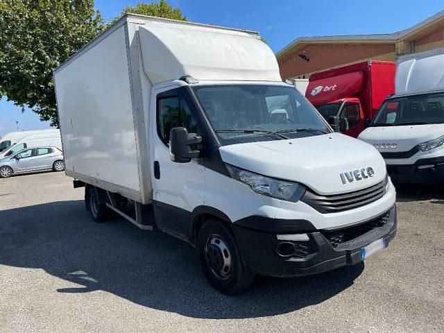 Usata Iveco Daily 160 CV (117 kW) 2017 Bianco Cabrio