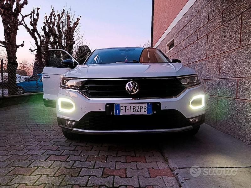 Usata VW T-Roc Advance 115 CV (84 kW) 2019 Grigio SUV