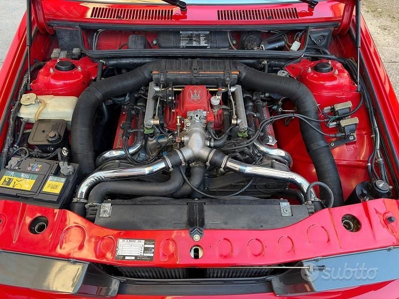 Begagnad Maserati Biturbo 220 HK (161 kW) 1993 Röd Cab