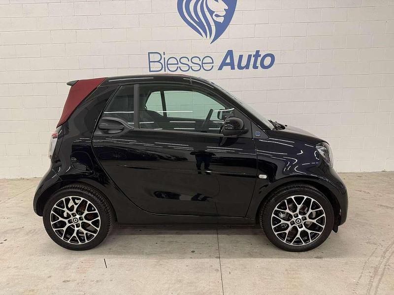 Usata Smart ForTwo Electric Drive Pure 41 kW (56 CV) 2023 Nero Cabrio