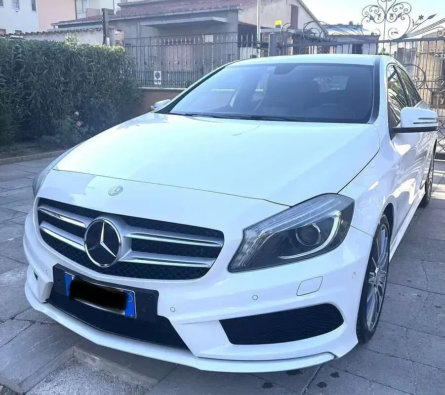 Usata Mercedes A180 AMG 109 CV (80 kW) 2013 Bianco Utilitaria