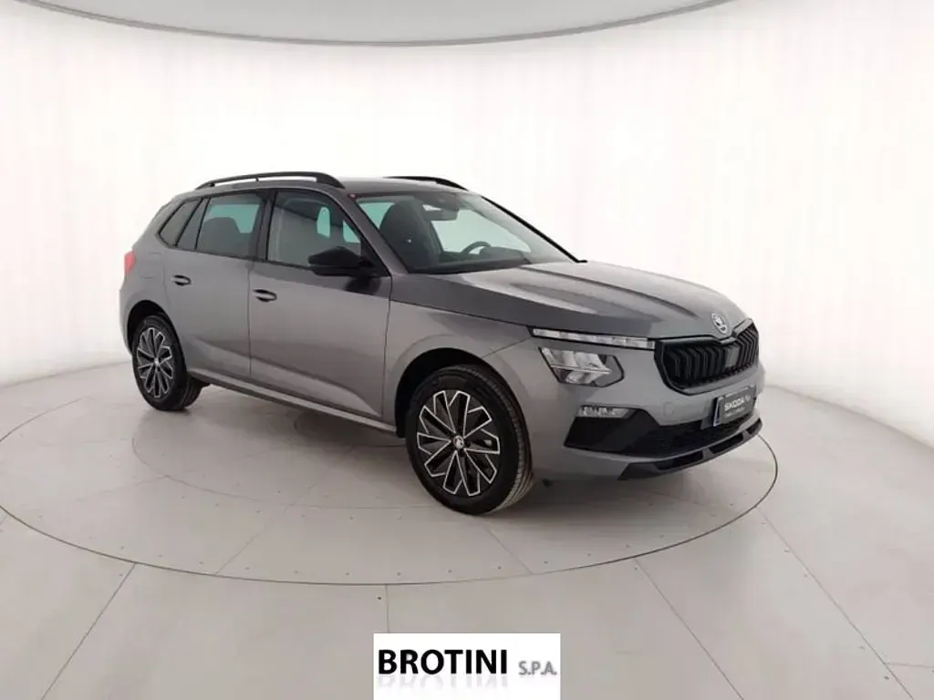 Usata Skoda Kamiq 95 CV (69 kW) 2024 Grigio metallizzato SUV