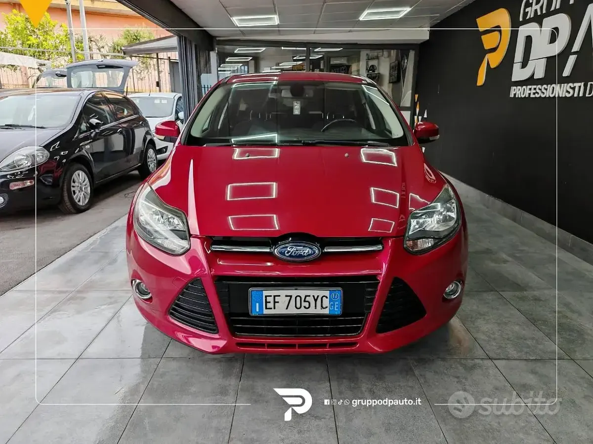 Usata Ford Focus Titanium 150 CV (110 kW) 2011 Rosso Berlina