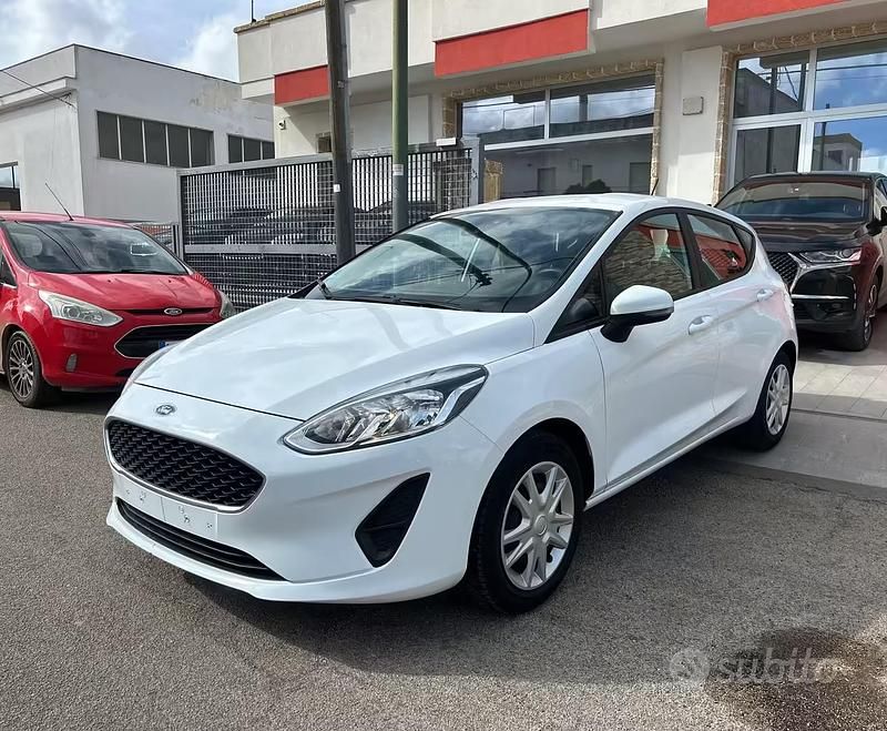 Usata Ford Fiesta 85 CV (62 kW) 2018 Bianco Utilitaria