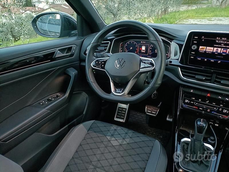 Usata VW T-Roc R-line 150 CV (110 kW) 2023 Grigio SUV
