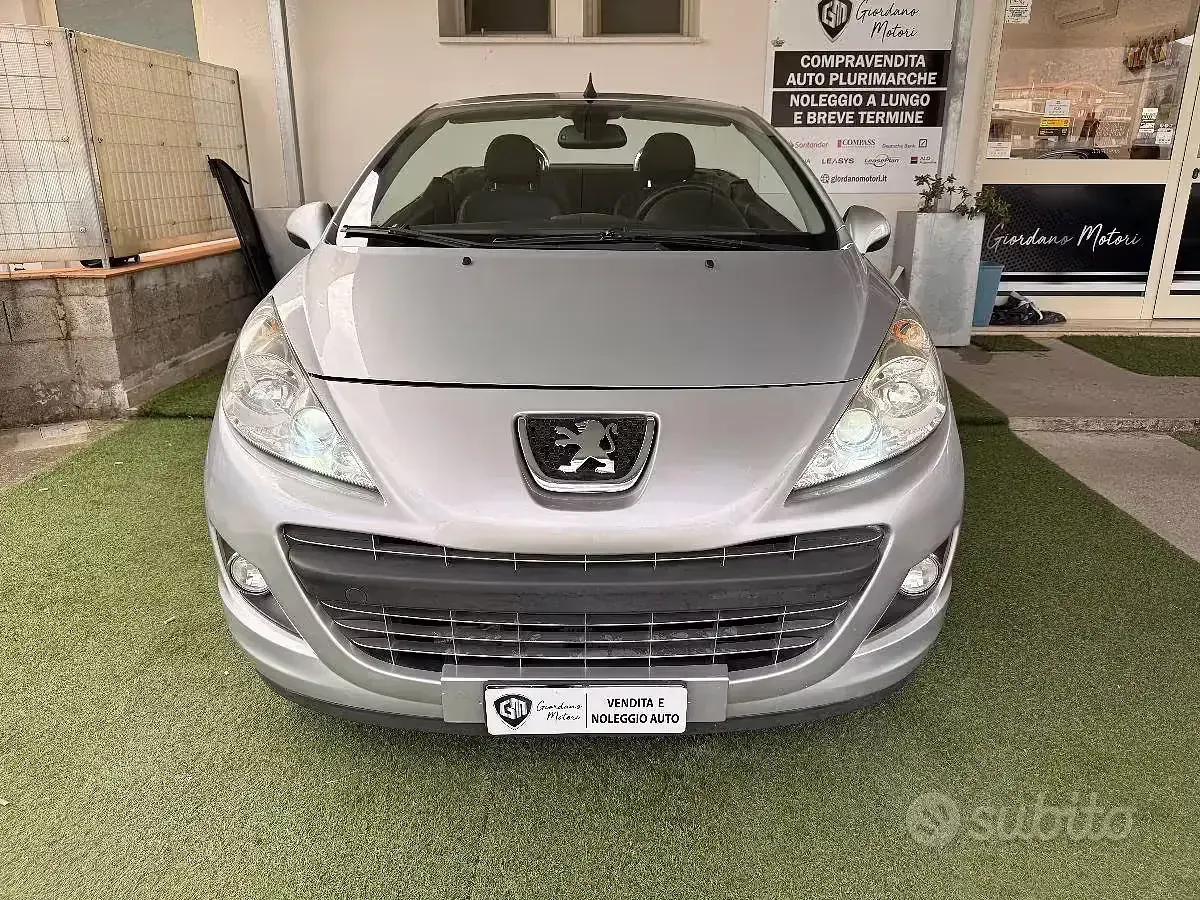 Usata Peugeot 207 CC 111 CV (81 kW) 2011 Argento Cabrio