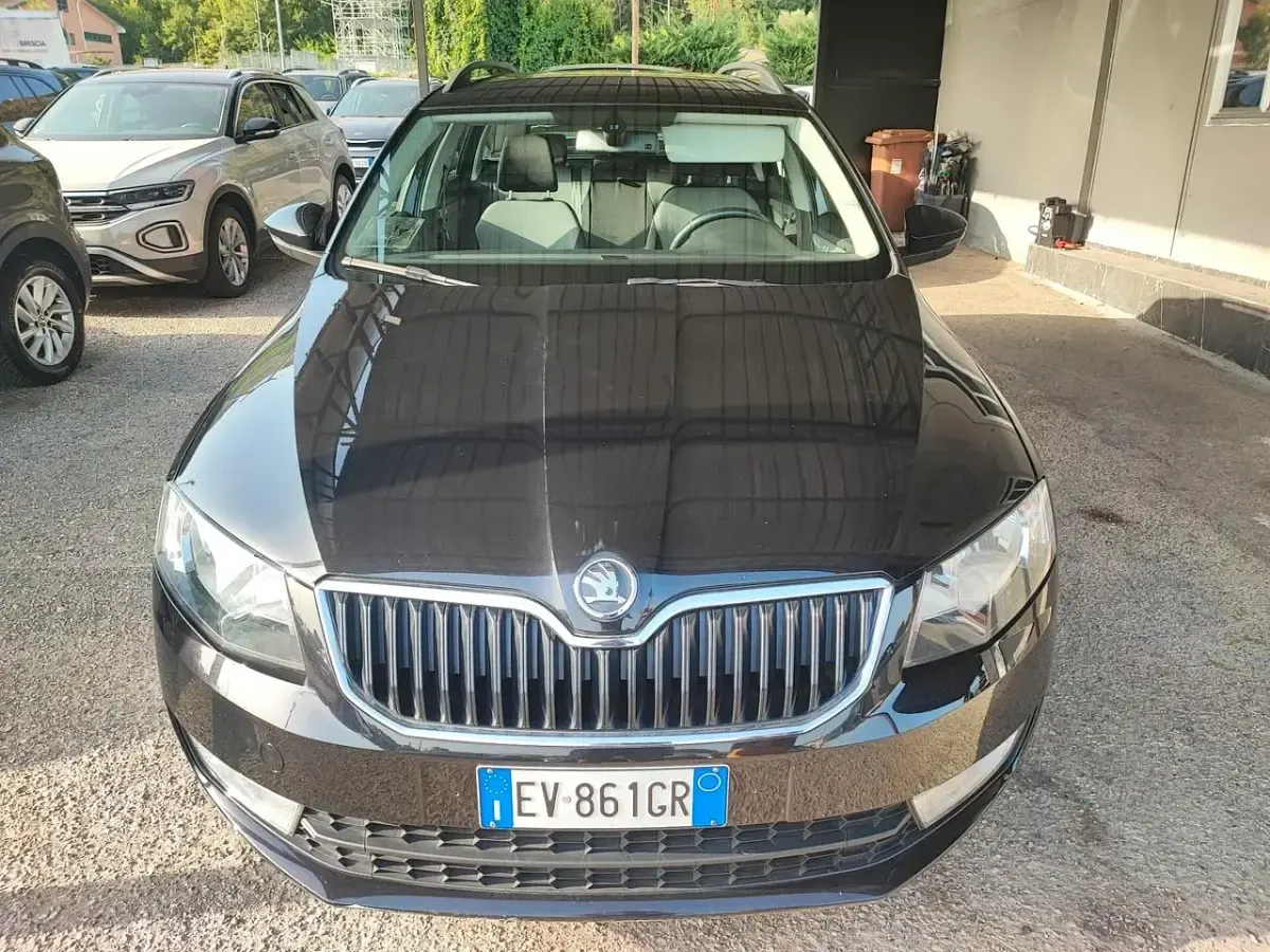 Usata Skoda Octavia Elegance 105 CV (77 kW) 2014 Nero Station wagon