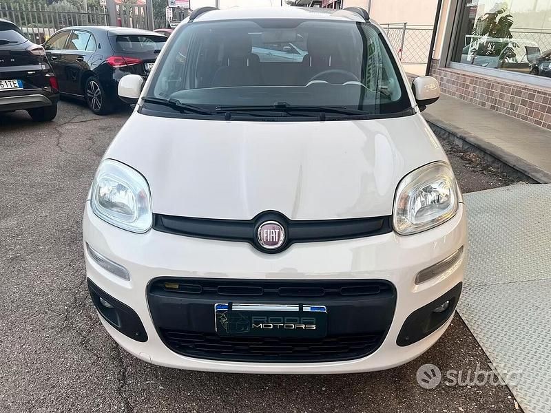 Usata Fiat Panda Lounge 70 CV (51 kW) 2014 Beige Utilitaria