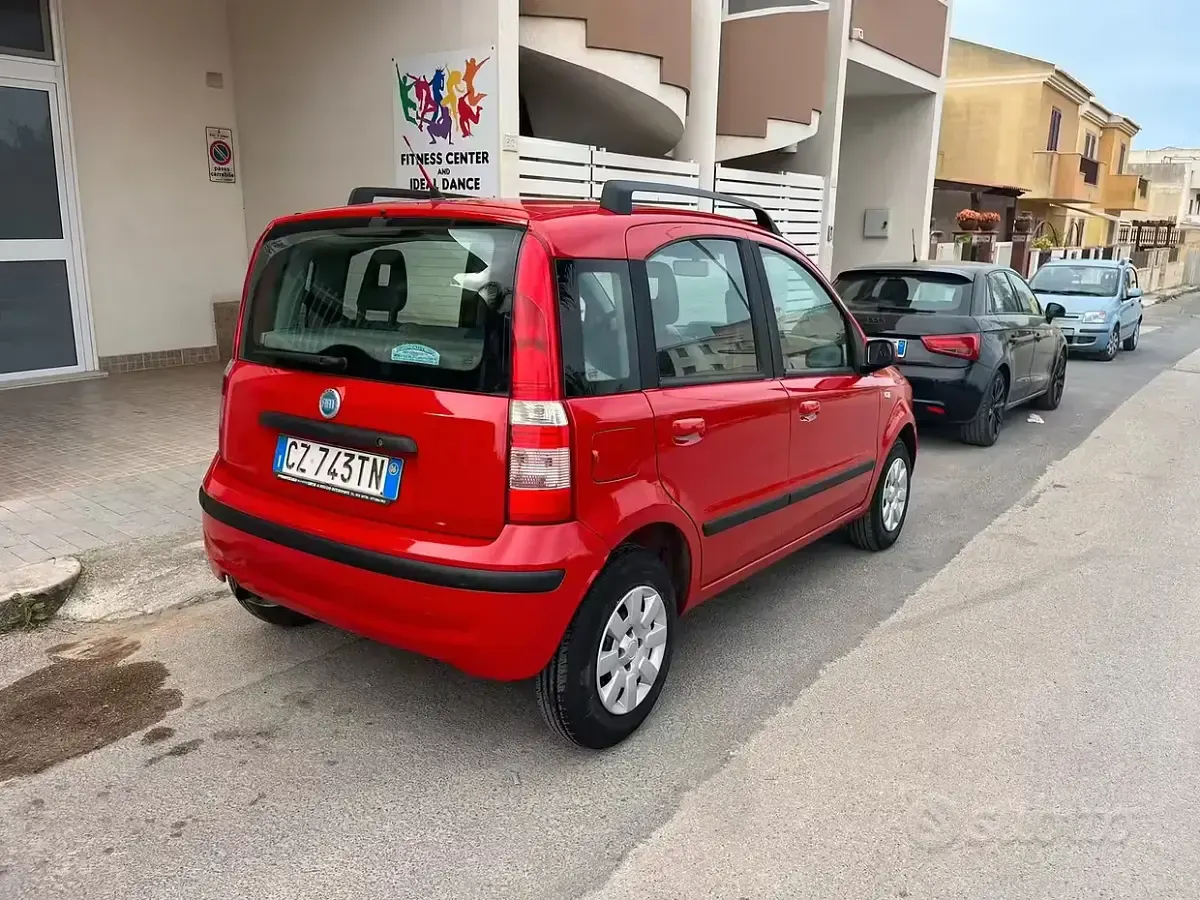 Usata Fiat Panda 69 CV (50 kW) 2006 Rosso Utilitaria