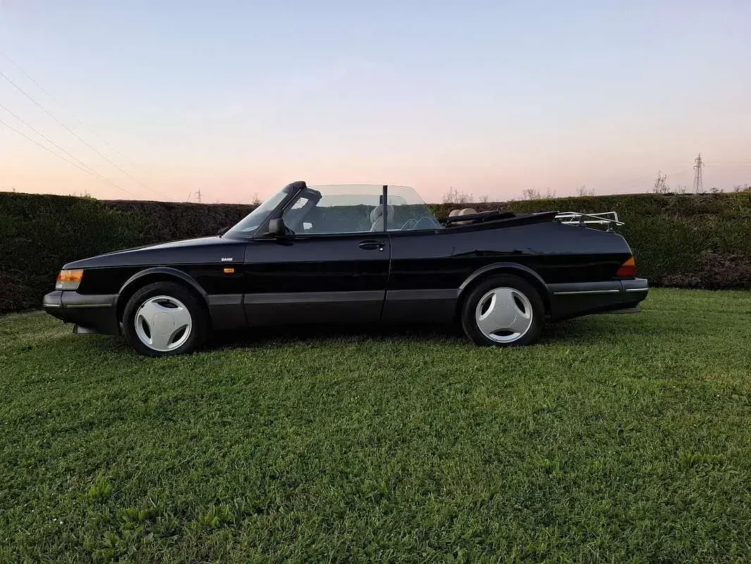 Usata Saab 900 Cabriolet 179 CV (131 kW) 1991 Nero Cabrio