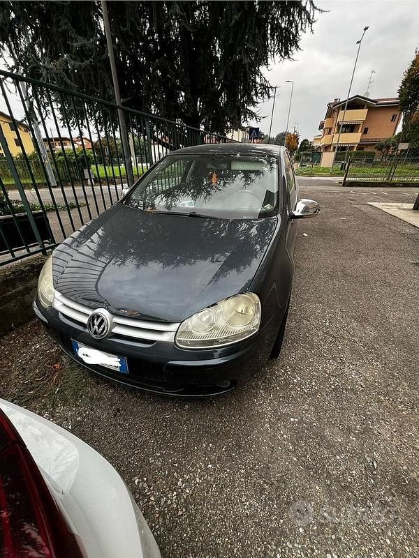 Usata VW Golf V Sportline 2005 Utilitaria