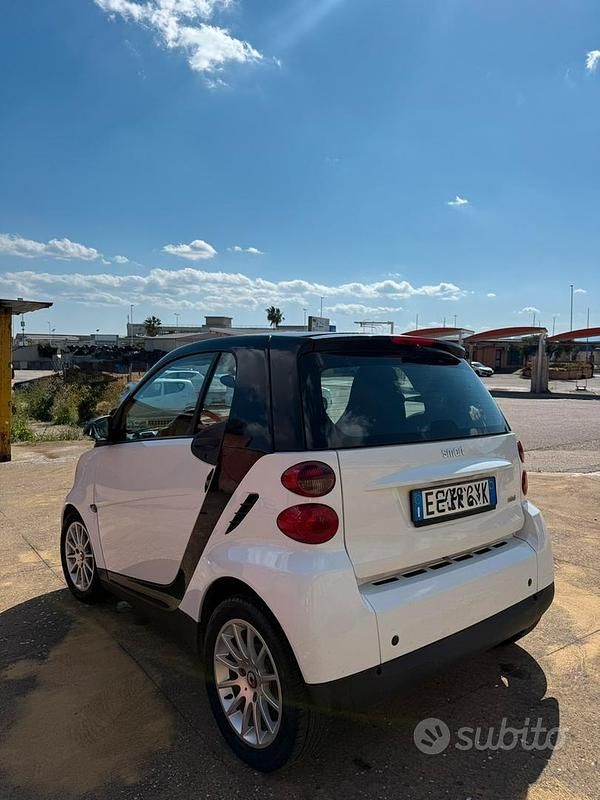 Usata Smart ForTwo Coupé 71 CV (52 kW) 2010 Bianco Coupé