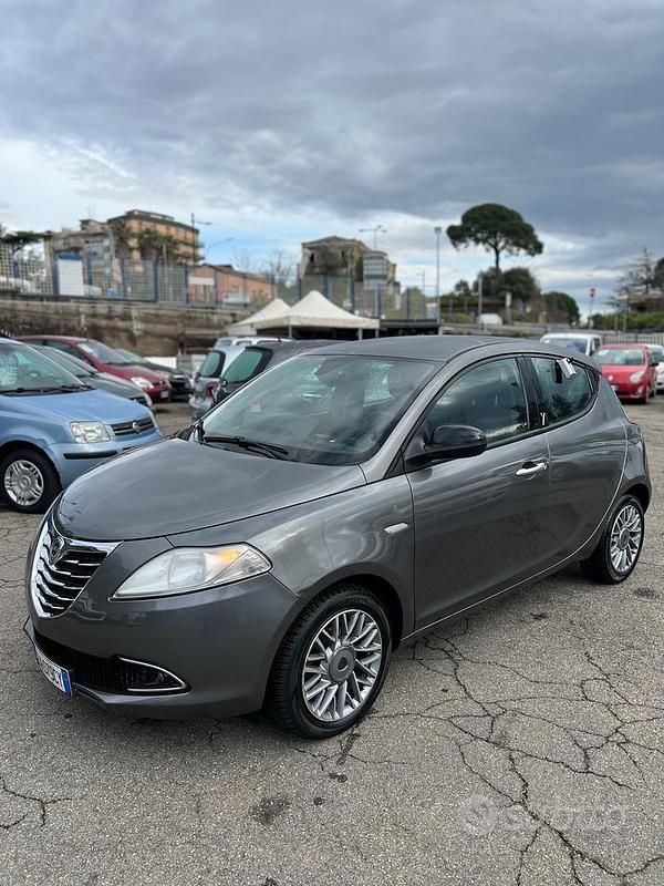 Usata Lancia Ypsilon S 95 CV (69 kW) 2012 Grigio Utilitaria