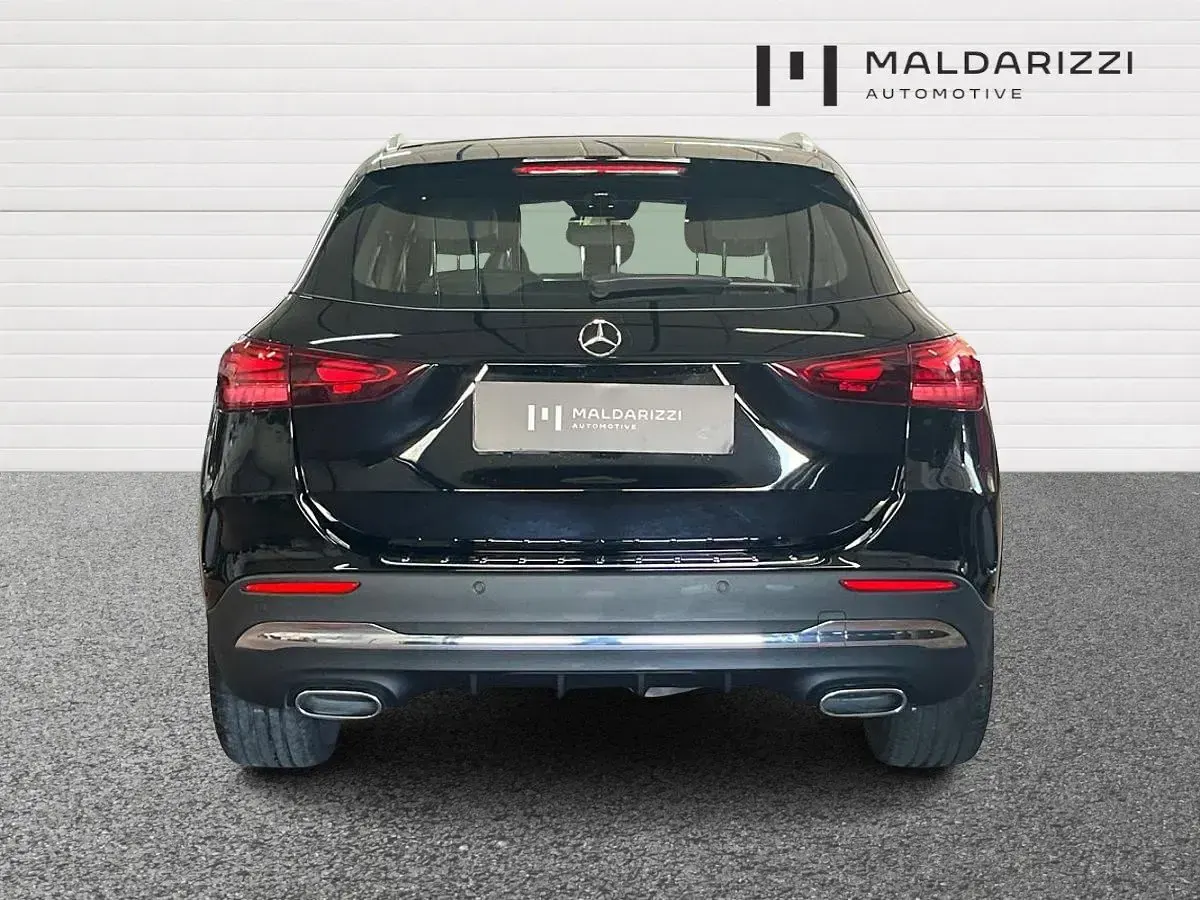 Usata Mercedes GLA200 Advanced Plus 150 CV (110 kW) 2023 Nero SUV