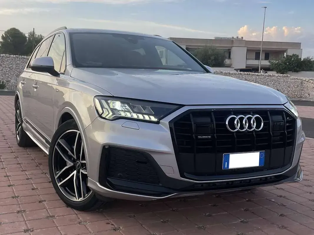 Usata Audi Q7 Sport 286 CV (210 kW) 2021 Argento SUV