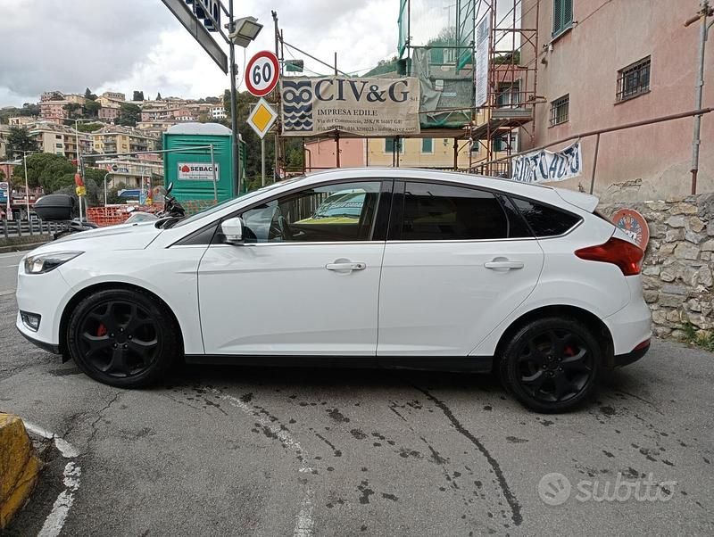 Usata Ford Focus Titanium 120 CV (88 kW) 2017 Bianco Berlina