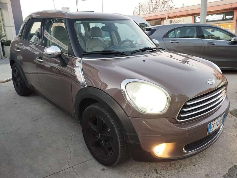 Usata Mini One D Countryman 90 CV (66 kW) 2011 Marrone SUV
