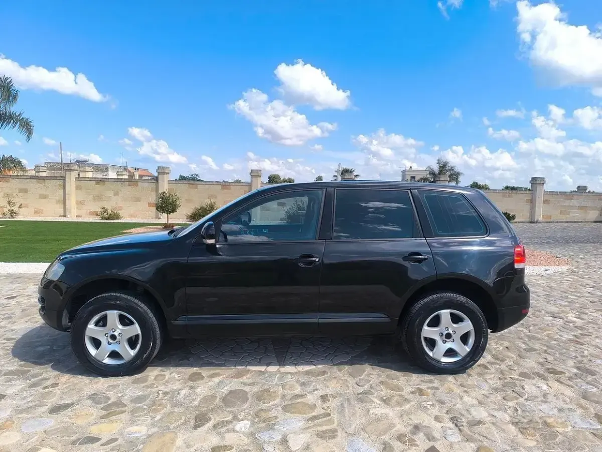 Usata VW Touareg R 174 CV (127 kW) 2004 Nero SUV