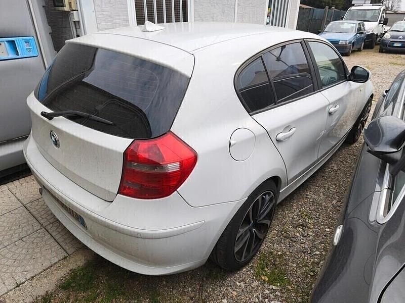 Usata BMW 116 143 CV (105 kW) 2010 Bianco Utilitaria