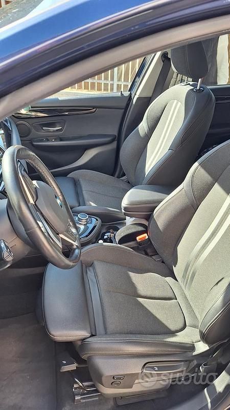 Usata BMW 218 Gran Tourer Sport Line 150 CV (110 kW) 2018 Blu/azzurro Monovolume
