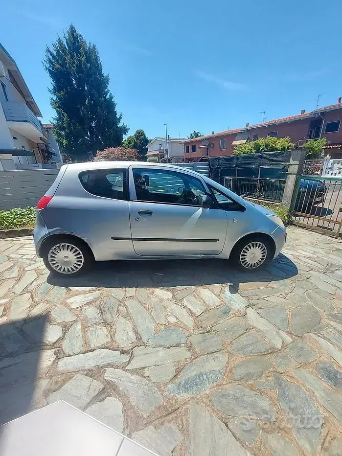 Usata Mitsubishi Colt 75 CV (55 kW) 2007 Berlina