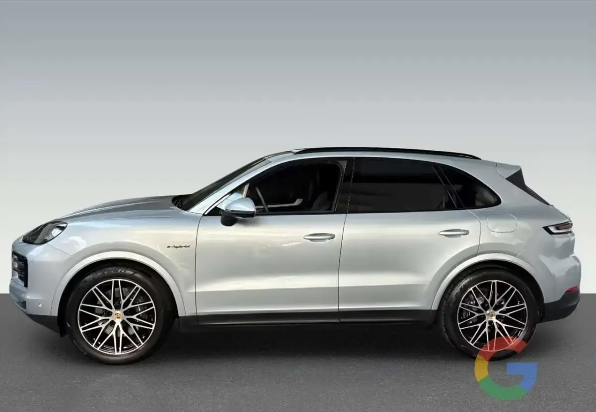 Usata Porsche Cayenne 470 CV (345 kW) 2024 Argento SUV