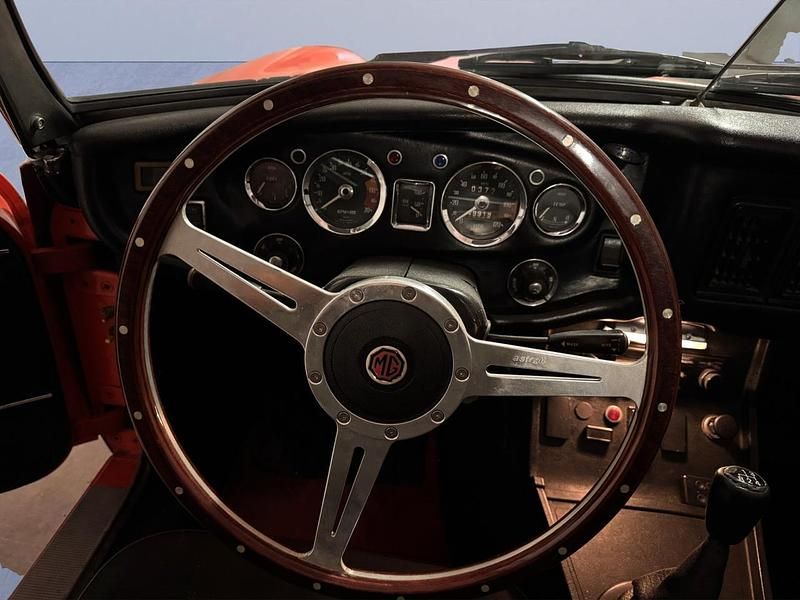 Usata MG B 106 CV (77 kW) 1973 Arancione Cabrio