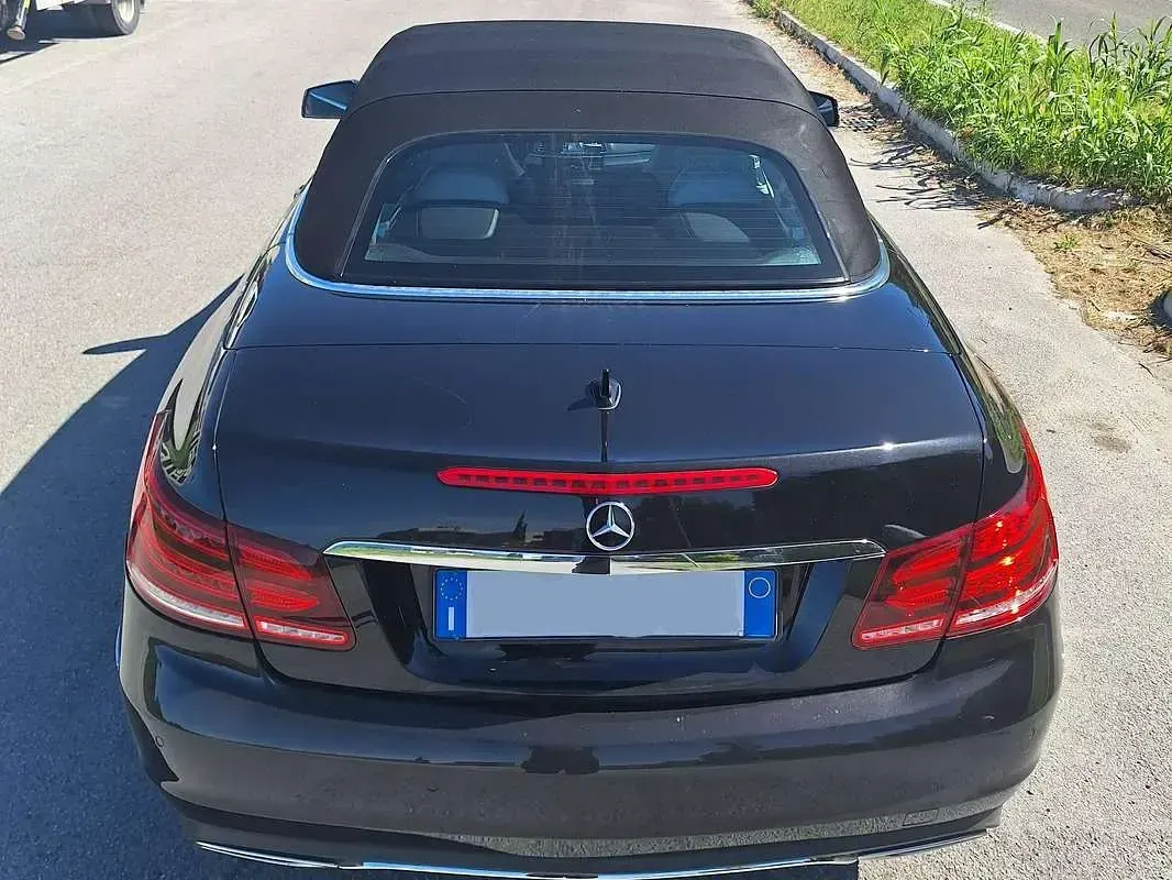 Usata Mercedes E250 204 CV (150 kW) 2014 Nero Cabrio