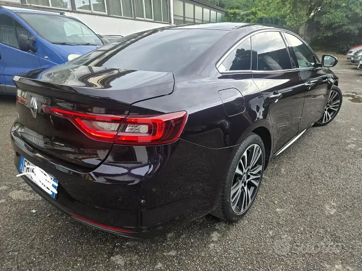 Usata Renault Talisman Initiale 160 CV (117 kW) 2016 Nero Berlina