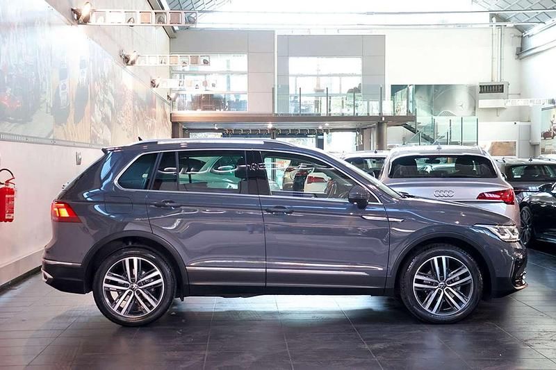 Usata VW Tiguan Elegance 150 CV (110 kW) 2023 Grigio SUV